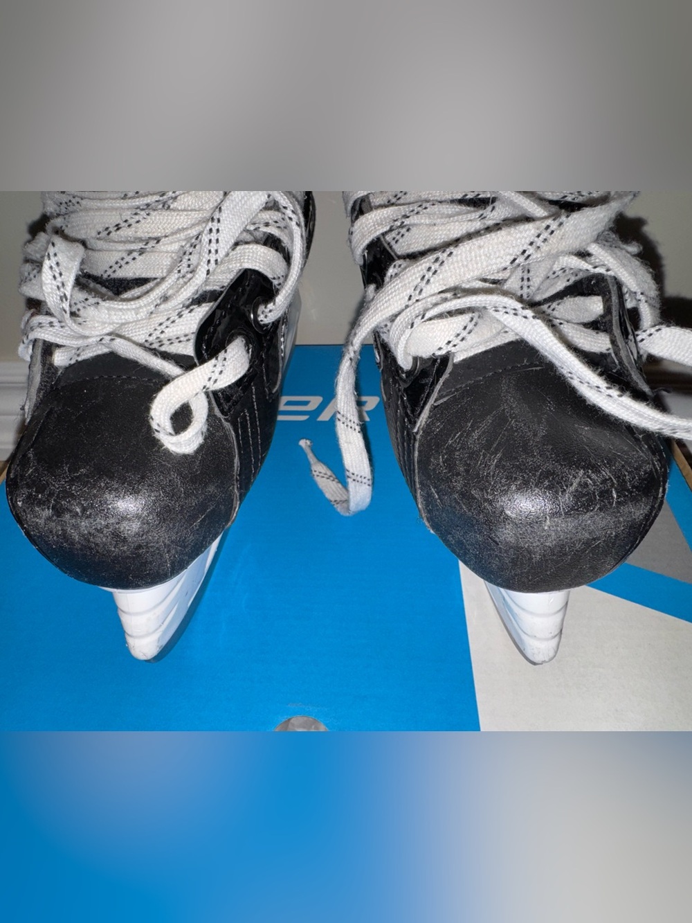 Bauer Vapor Youth Hockey Skates Size 2 - Picture 5 of 9